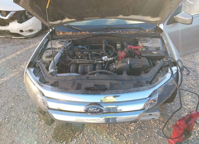 Photo 10 of 2010 Ford Fusion SE (VIN 3FAHP0HA2AR186207)