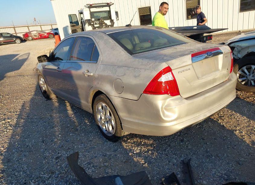 Photo 3 of 2010 Ford Fusion SE (VIN 3FAHP0HA2AR186207)