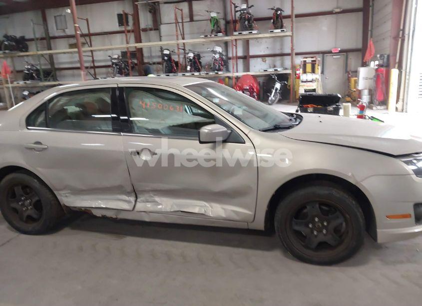 Photo 12 of 2010 Ford Fusion SE (VIN 3FAHP0HA2AR274142)