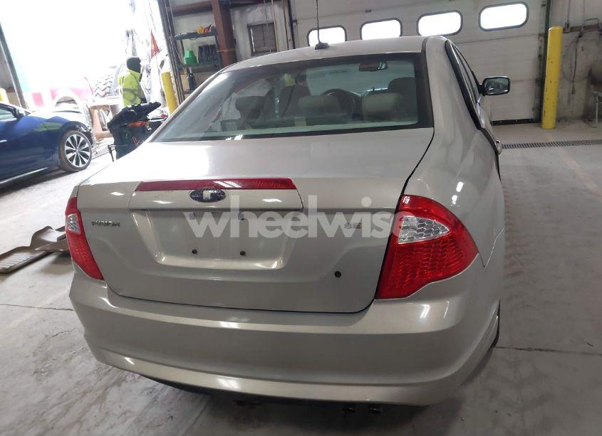 Photo 15 of 2010 Ford Fusion SE (VIN 3FAHP0HA2AR274142)