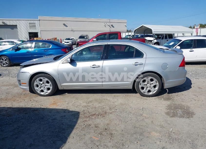 Photo 14 of 2010 Ford Fusion SE (VIN 3FAHP0HA2AR279874)