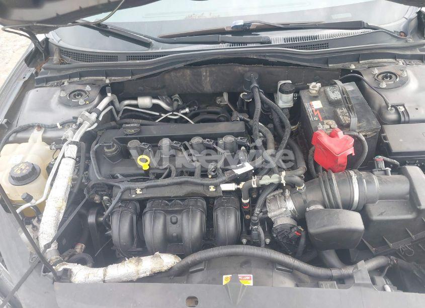 Photo 10 of 2010 Ford Fusion SE (VIN 3FAHP0HA2AR295038)