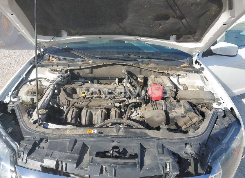 Photo 10 of 2010 Ford Fusion SE (VIN 3FAHP0HA2AR304949)