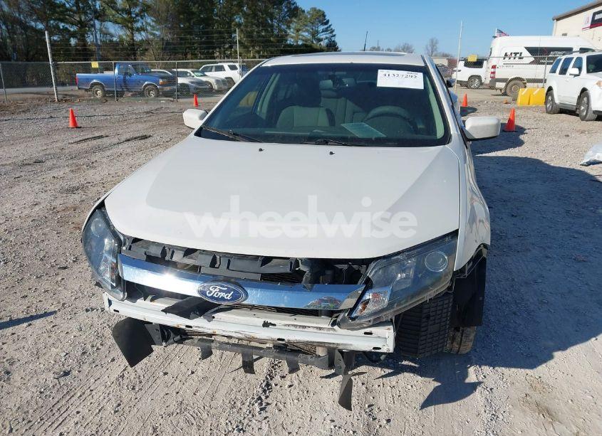 Photo 6 of 2010 Ford Fusion SE (VIN 3FAHP0HA2AR304949)