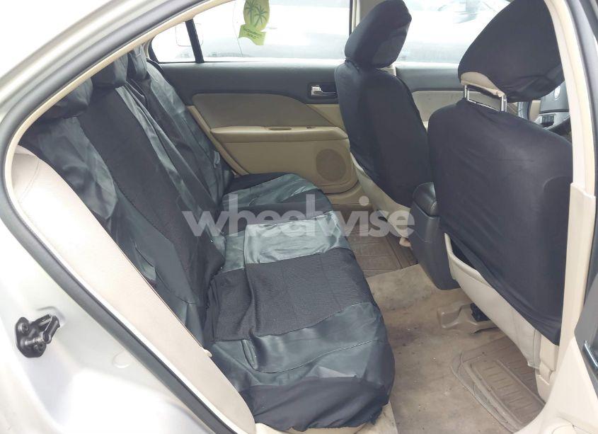 Photo 8 of 2010 Ford Fusion SE (VIN 3FAHP0HA2AR310766)