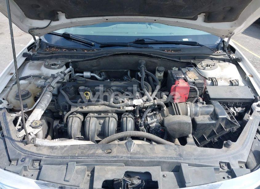 Photo 10 of 2010 Ford Fusion SE (VIN 3FAHP0HA2AR367436)