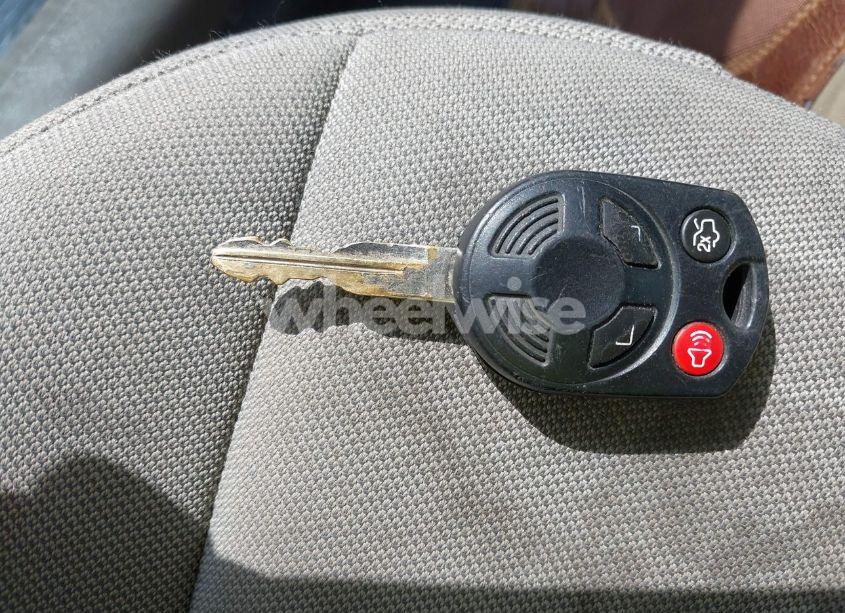 Photo 11 of 2010 Ford Fusion SE (VIN 3FAHP0HA2AR367436)