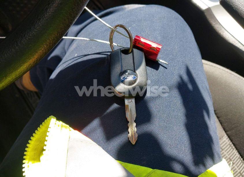 Photo 11 of 2010 Ford Fusion SE (VIN 3FAHP0HA2AR399383)