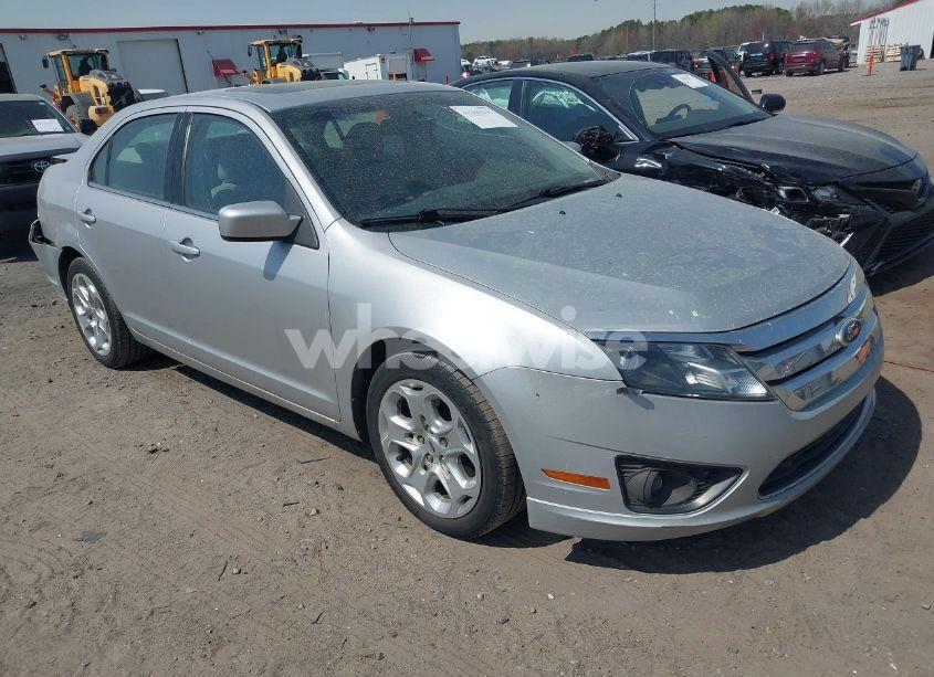 2010 Ford Fusion SE (VIN 3FAHP0HA2AR403495) main photo