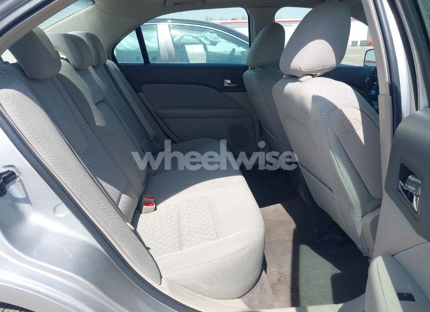 Photo 8 of 2010 Ford Fusion SE (VIN 3FAHP0HA2AR403495)