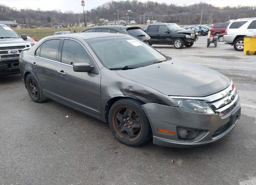 2010 Ford Fusion SE (VIN 3FAHP0HA2AR426873) main photo