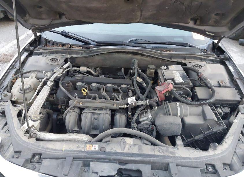 Photo 10 of 2010 Ford Fusion SE (VIN 3FAHP0HA2AR426873)