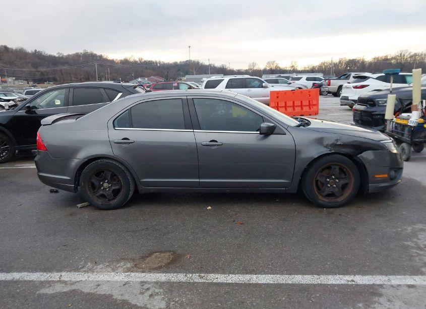 Photo 13 of 2010 Ford Fusion SE (VIN 3FAHP0HA2AR426873)