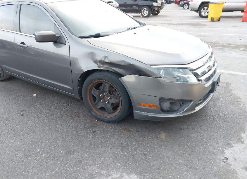 Photo 6 of 2010 Ford Fusion SE (VIN 3FAHP0HA2AR426873)