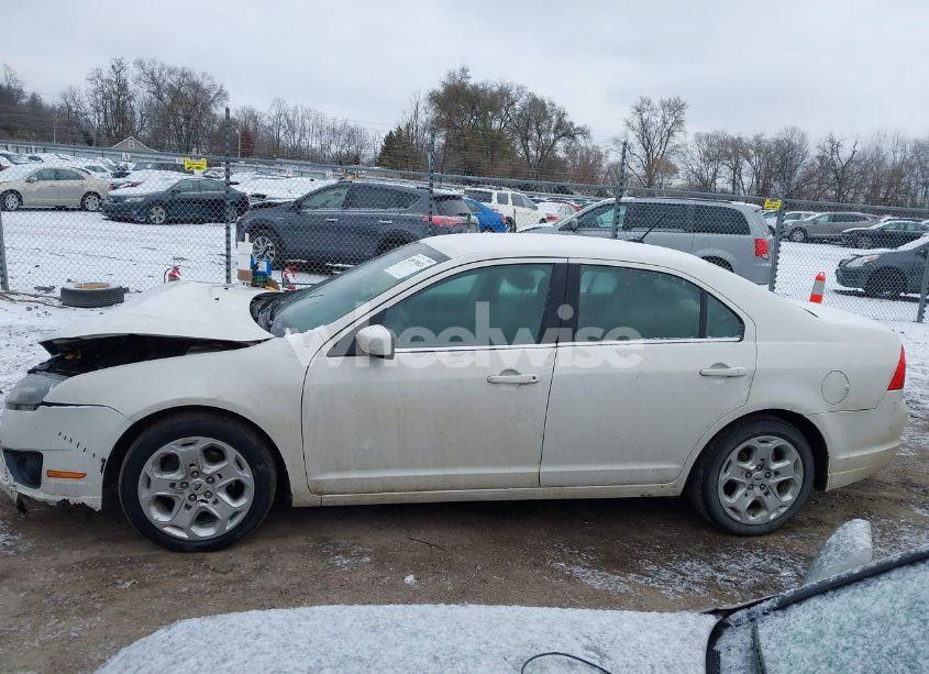 Photo 14 of 2011 Ford Fusion SE (VIN 3FAHP0HA2BR122525)