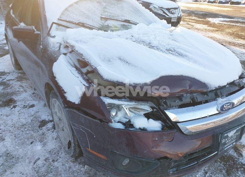 Photo 6 of 2011 Ford Fusion SE (VIN 3FAHP0HA2BR151670)