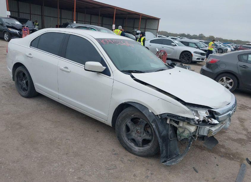 2011 Ford Fusion SE (VIN 3FAHP0HA2BR159333) main photo