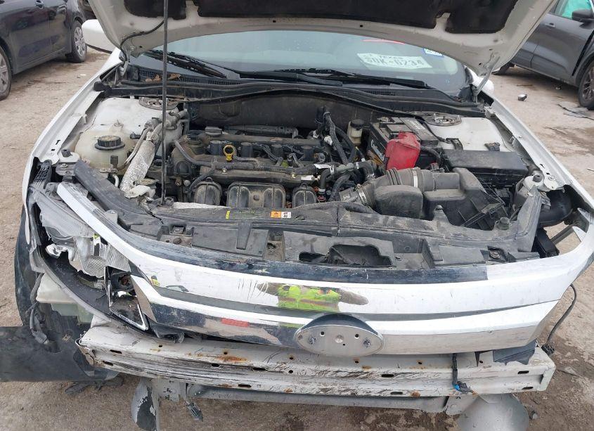 Photo 10 of 2011 Ford Fusion SE (VIN 3FAHP0HA2BR159333)