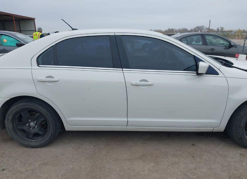 Photo 14 of 2011 Ford Fusion SE (VIN 3FAHP0HA2BR159333)