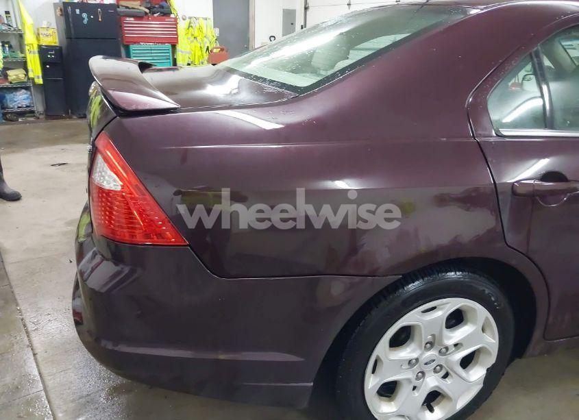 Photo 19 of 2011 Ford Fusion SE (VIN 3FAHP0HA2BR165052)