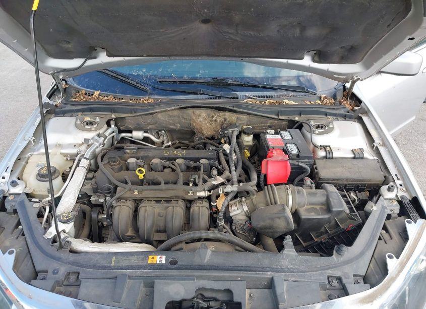 Photo 10 of 2011 Ford Fusion SE (VIN 3FAHP0HA2BR167254)