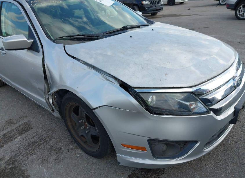 Photo 6 of 2011 Ford Fusion SE (VIN 3FAHP0HA2BR167254)