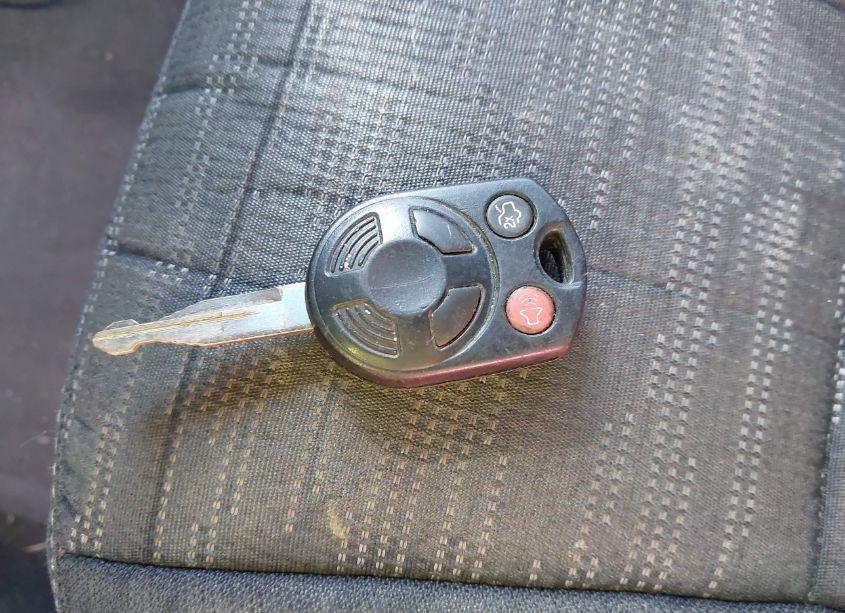 Photo 11 of 2011 Ford Fusion SE (VIN 3FAHP0HA2BR170851)