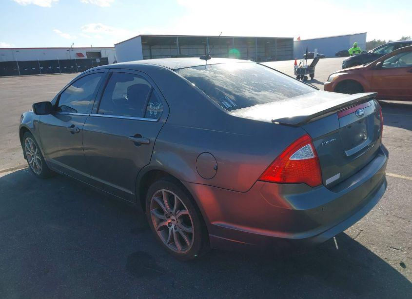 Photo 3 of 2011 Ford Fusion SE (VIN 3FAHP0HA2BR170851)