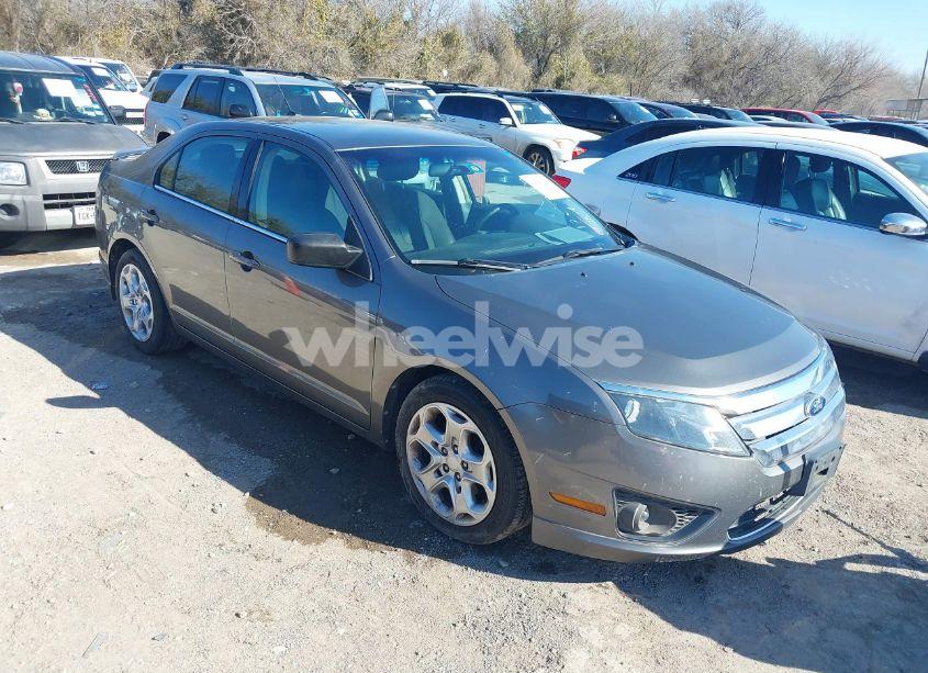 2011 Ford Fusion SE (VIN 3FAHP0HA2BR176049) main photo
