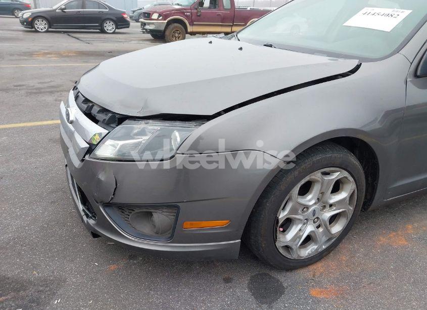Photo 13 of 2011 Ford Fusion SE (VIN 3FAHP0HA2BR182661)