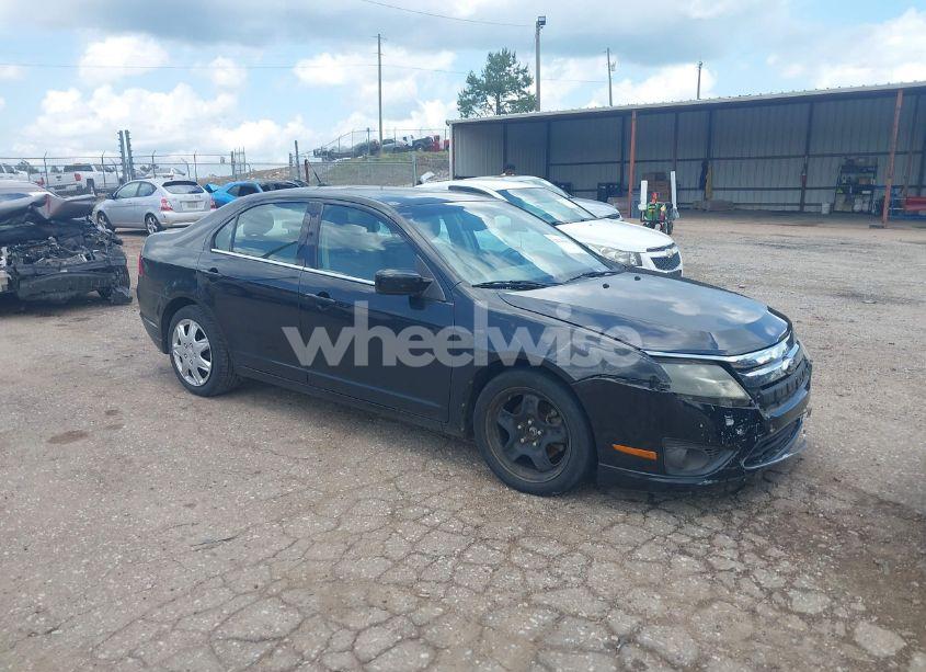 2011 Ford Fusion SE (VIN 3FAHP0HA2BR197788) main photo