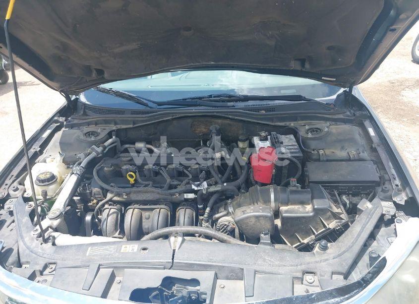 Photo 10 of 2011 Ford Fusion SE (VIN 3FAHP0HA2BR197788)