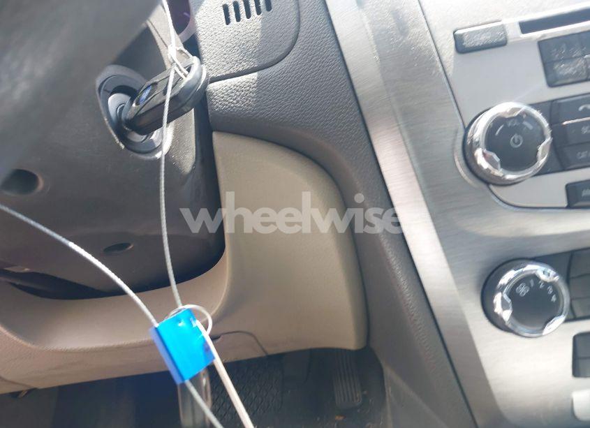 Photo 11 of 2011 Ford Fusion SE (VIN 3FAHP0HA2BR197788)