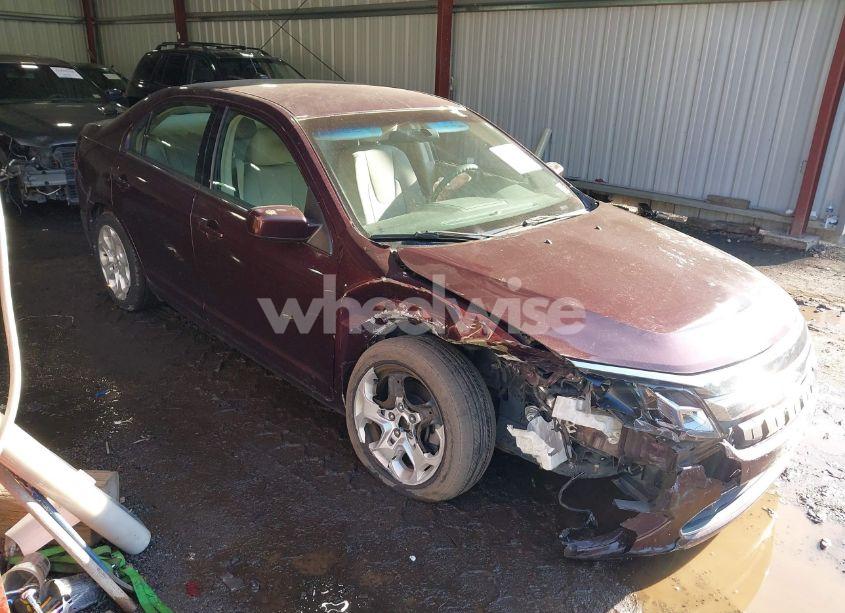 2011 Ford Fusion SE (VIN 3FAHP0HA2BR218249) main photo