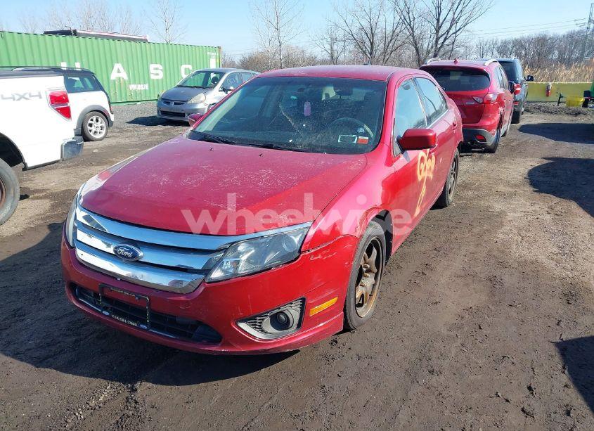 Photo 2 of 2011 Ford Fusion SE (VIN 3FAHP0HA2BR223466)