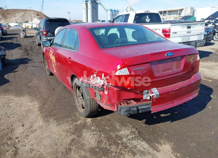 Photo 3 of 2011 Ford Fusion SE (VIN 3FAHP0HA2BR223466)