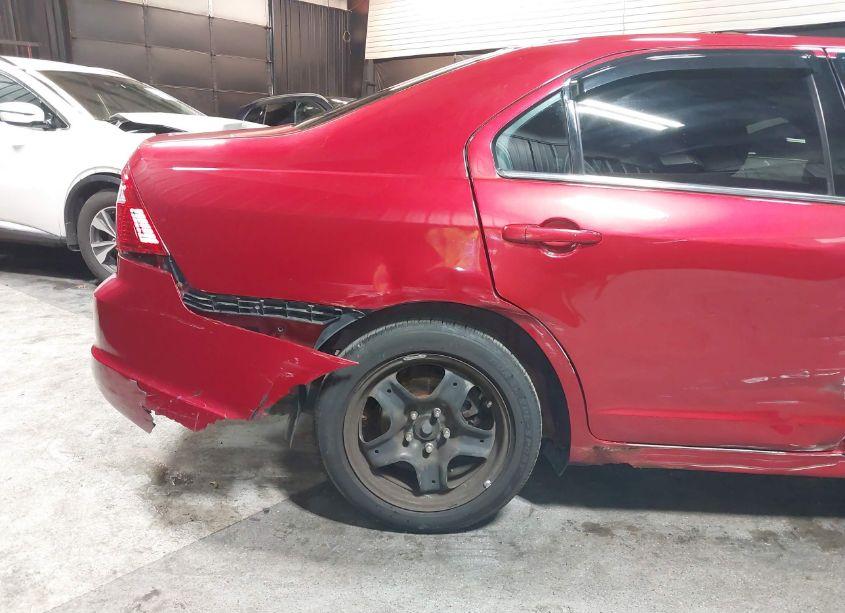 Photo 19 of 2011 Ford Fusion SE (VIN 3FAHP0HA2BR229669)