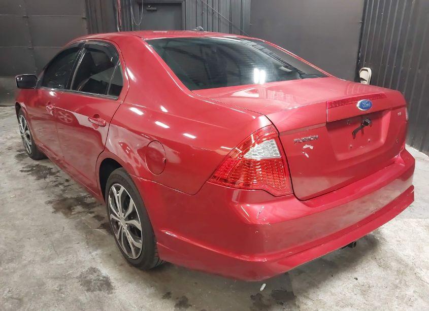 Photo 3 of 2011 Ford Fusion SE (VIN 3FAHP0HA2BR229669)