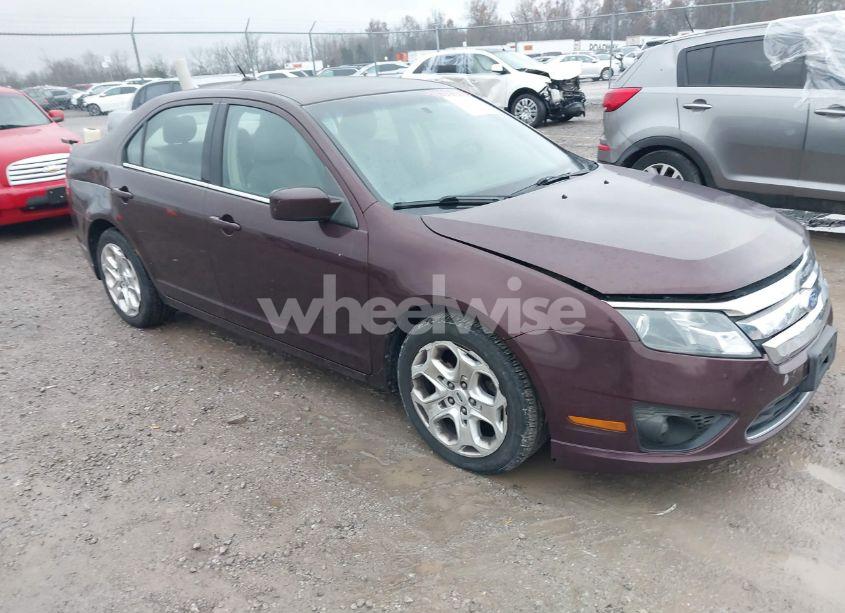 2011 Ford Fusion SE (VIN 3FAHP0HA2BR250540) main photo