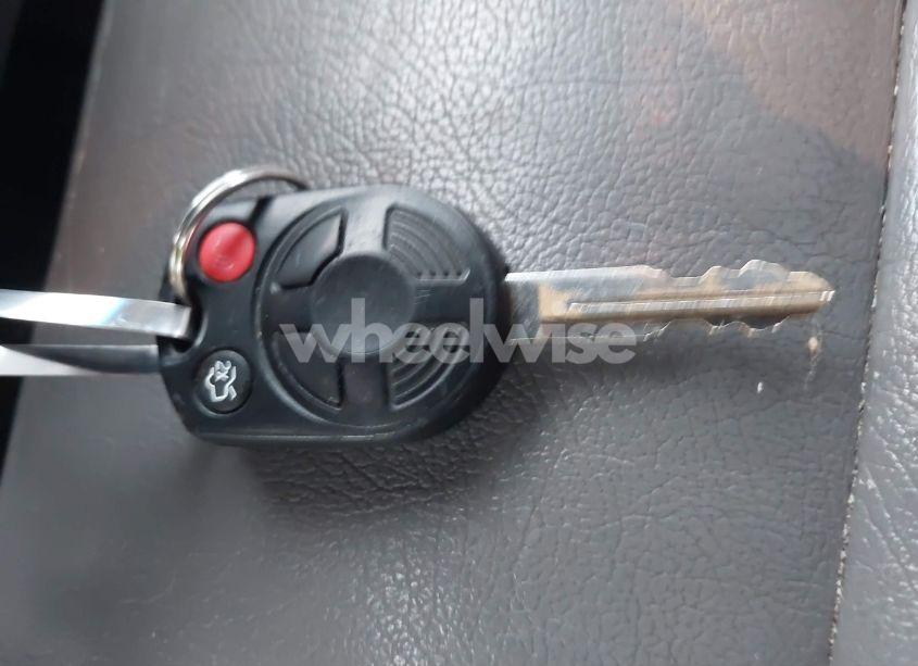 Photo 11 of 2011 Ford Fusion SE (VIN 3FAHP0HA2BR250540)