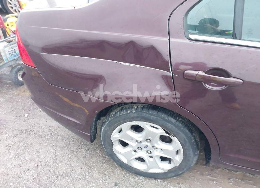 Photo 12 of 2011 Ford Fusion SE (VIN 3FAHP0HA2BR250540)