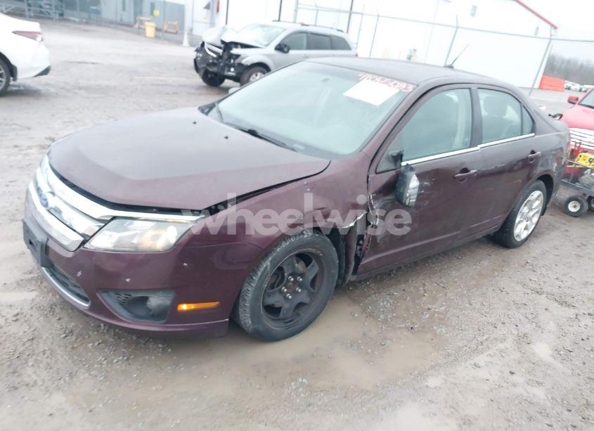 Photo 2 of 2011 Ford Fusion SE (VIN 3FAHP0HA2BR250540)