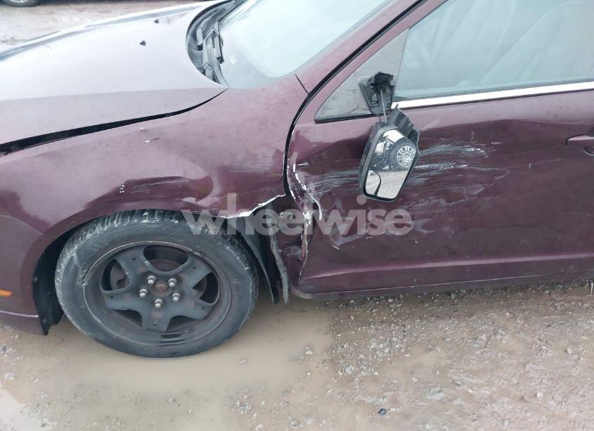 Photo 6 of 2011 Ford Fusion SE (VIN 3FAHP0HA2BR250540)