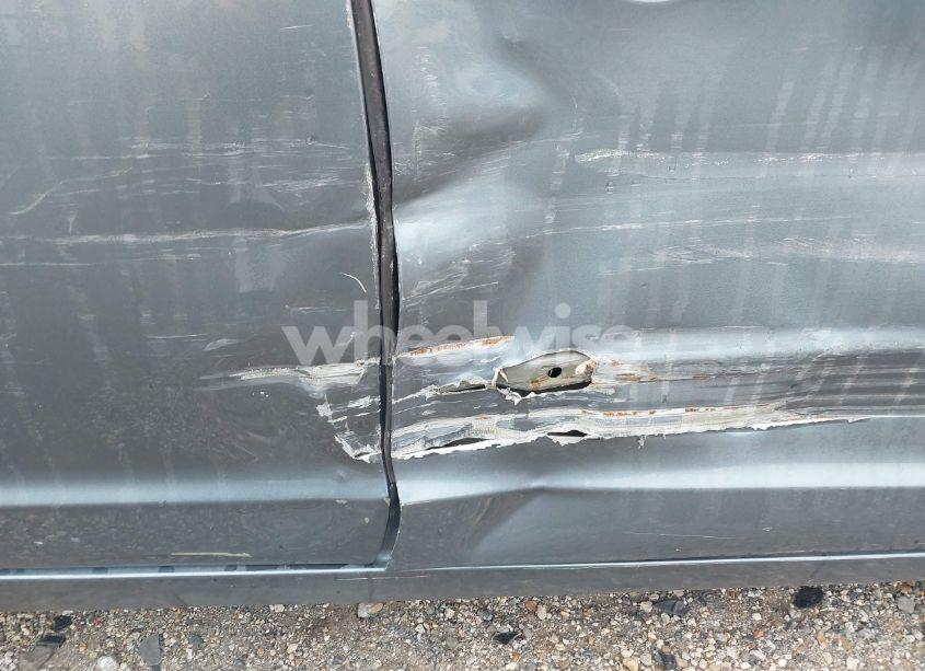 Photo 12 of 2011 Ford Fusion SE (VIN 3FAHP0HA2BR277916)