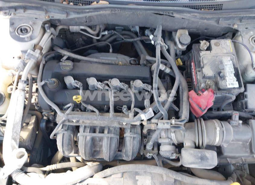 Photo 10 of 2011 Ford Fusion SE (VIN 3FAHP0HA2BR286485)