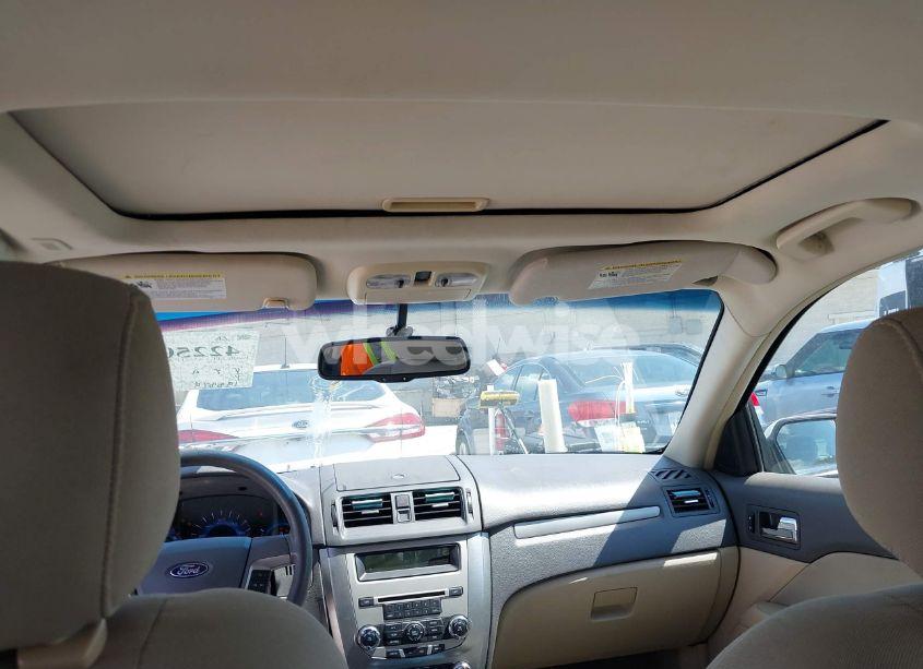 Photo 15 of 2011 Ford Fusion SE (VIN 3FAHP0HA2BR286485)