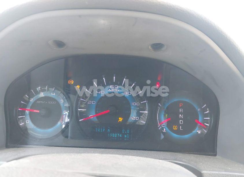 Photo 7 of 2011 Ford Fusion SE (VIN 3FAHP0HA2BR286485)