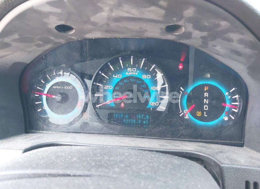 Photo 7 of 2011 Ford Fusion SE (VIN 3FAHP0HA2BR300305)