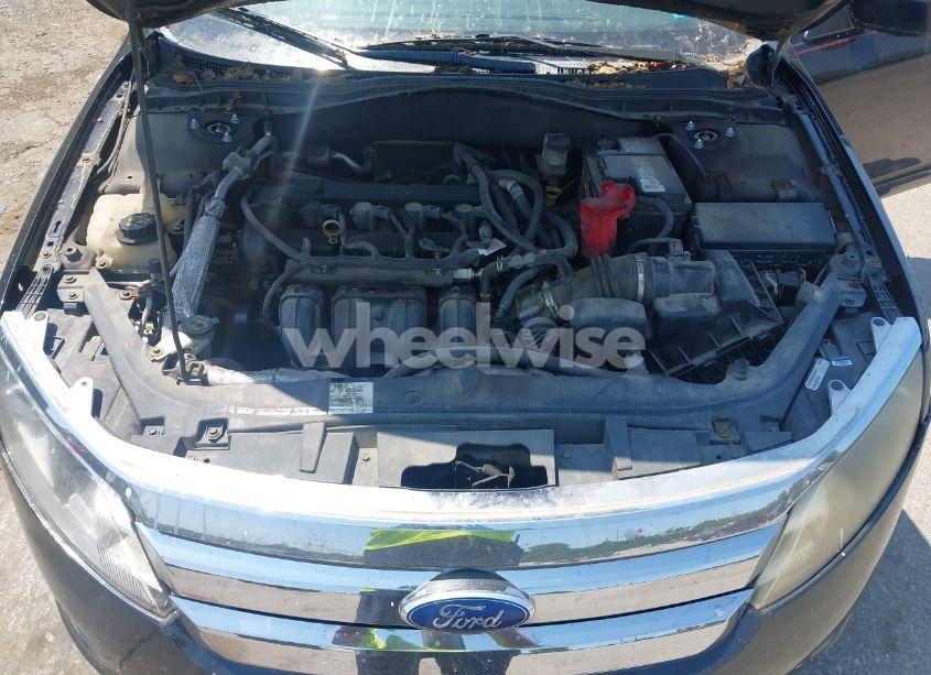 Photo 10 of 2011 Ford Fusion SE (VIN 3FAHP0HA2BR320845)