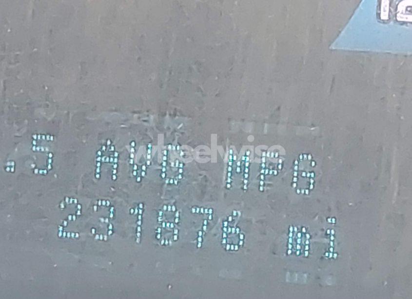 Photo 12 of 2011 Ford Fusion SE (VIN 3FAHP0HA2BR320845)